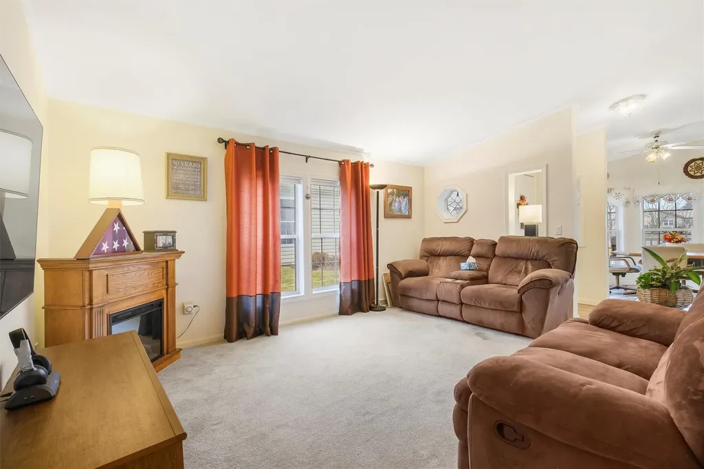 3 Palm Circle Poughkeepsie NY 12603