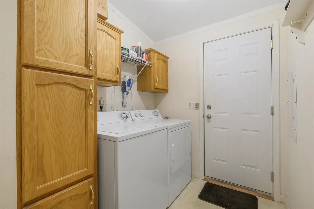 3 Palm Circle Poughkeepsie NY 12603