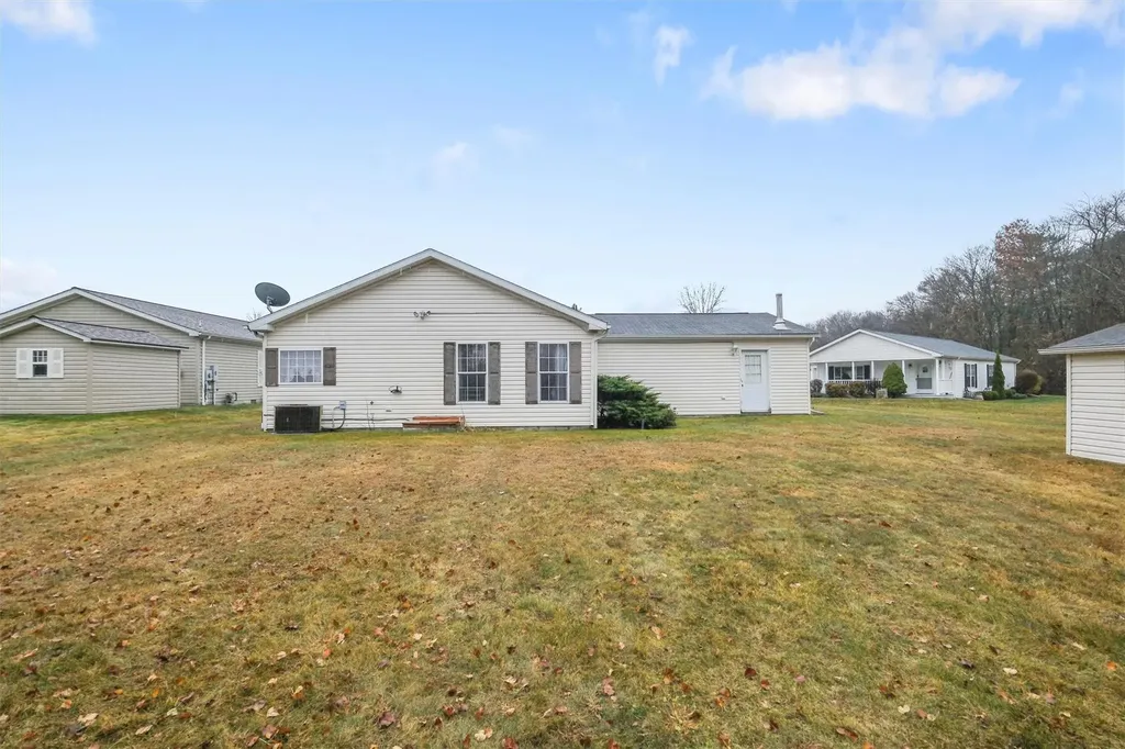 3 Palm Circle Poughkeepsie NY 12603