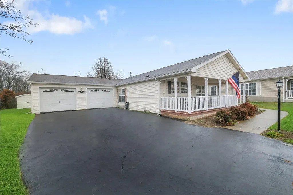 3 Palm Circle Poughkeepsie NY 12603