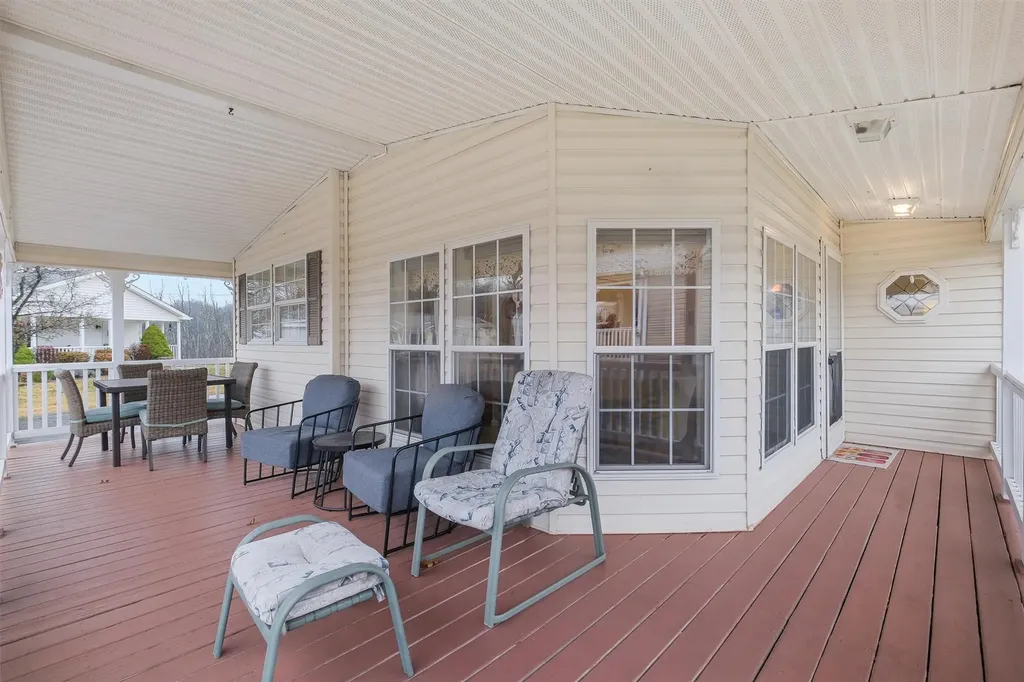 3 Palm Circle Poughkeepsie NY 12603