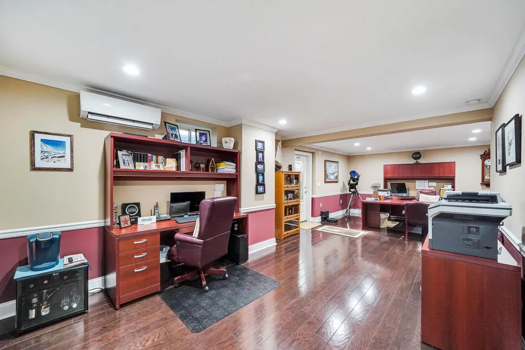 40 Independence Way Miller Place NY 11764