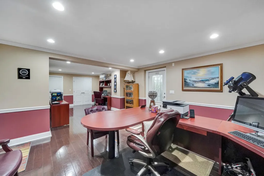 40 Independence Way Miller Place NY 11764