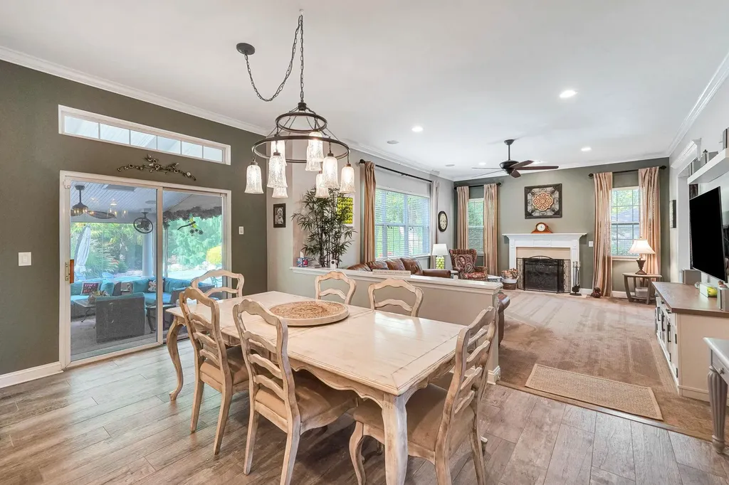 40 Independence Way Miller Place NY 11764