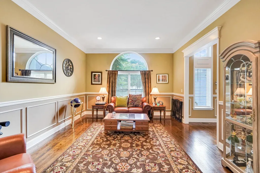40 Independence Way Miller Place NY 11764