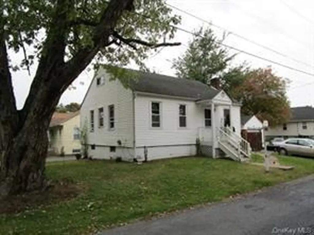 24 Rhode Island Avenue Middletown NY 10940
