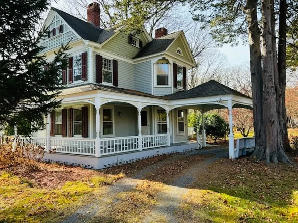 23 Pine Street Pine Plains NY 12567