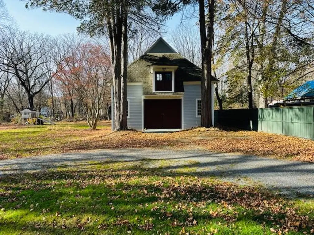 23 Pine Street Pine Plains NY 12567
