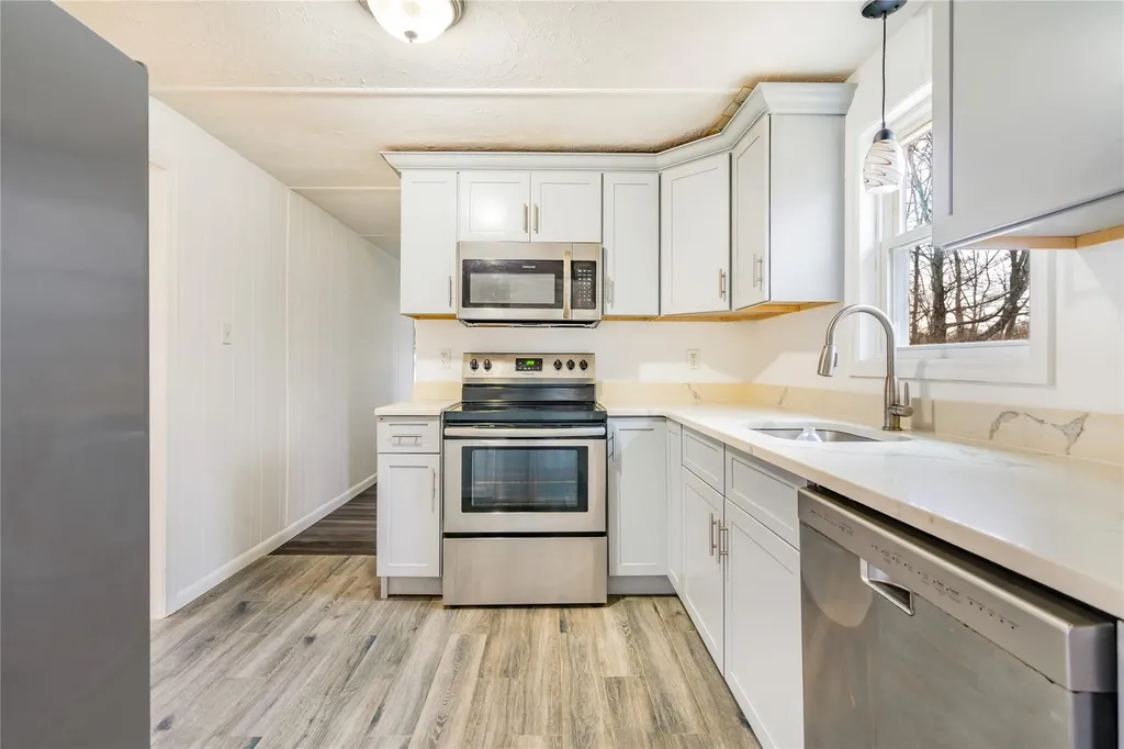 31 Kings Drive Wallkill NY 12589