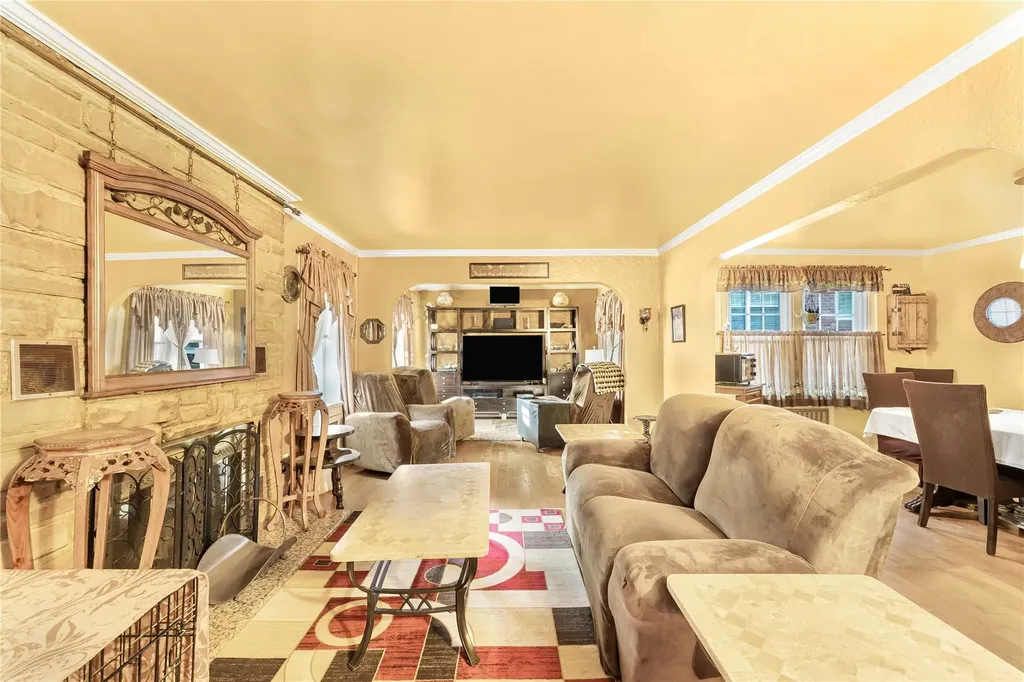 97 Greenvale Avenue Yonkers NY 10703