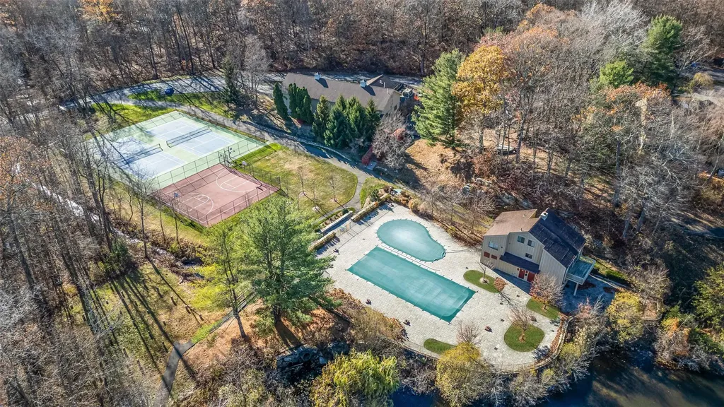 280 Boulder Ridge Road South Salem NY 10590