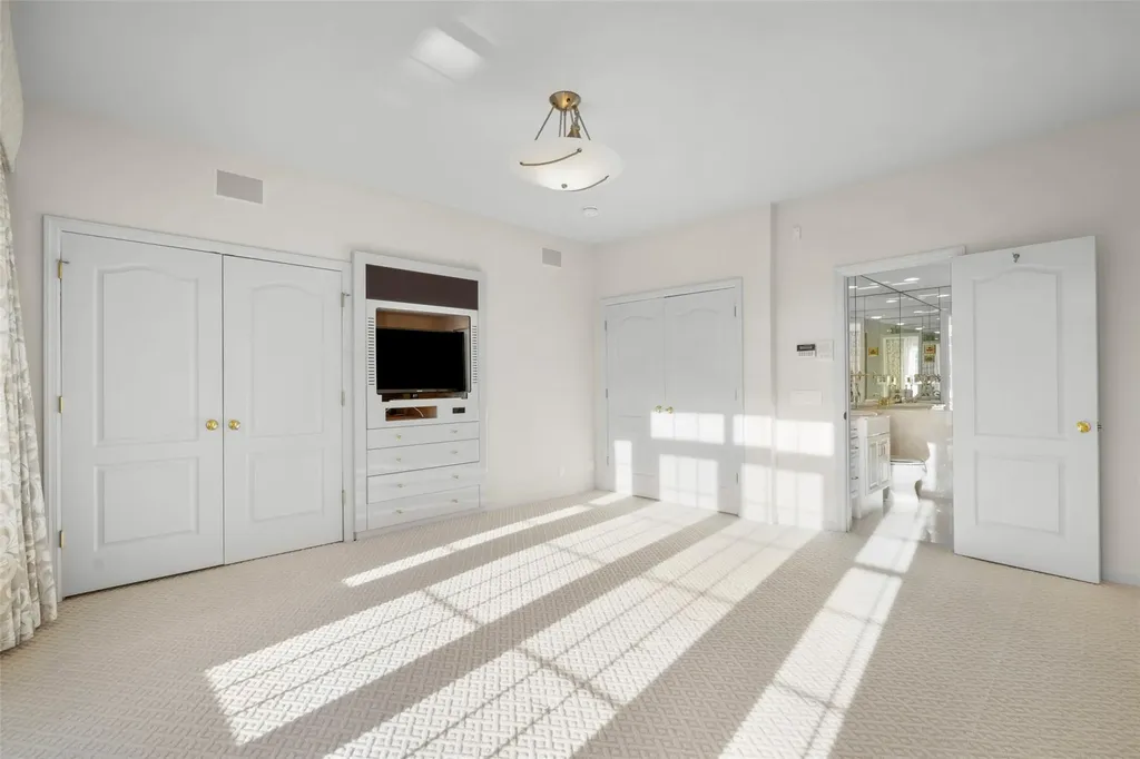 12 Doral Greens Drive E Rye Brook NY 10573