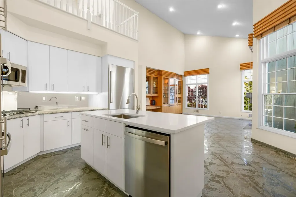 12 Doral Greens Drive E Rye Brook NY 10573