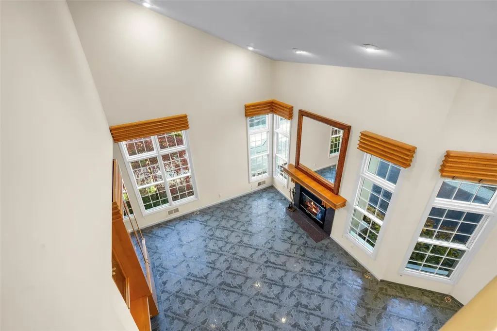 12 Doral Greens Drive E Rye Brook NY 10573