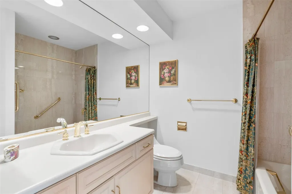 12 Doral Greens Drive E Rye Brook NY 10573