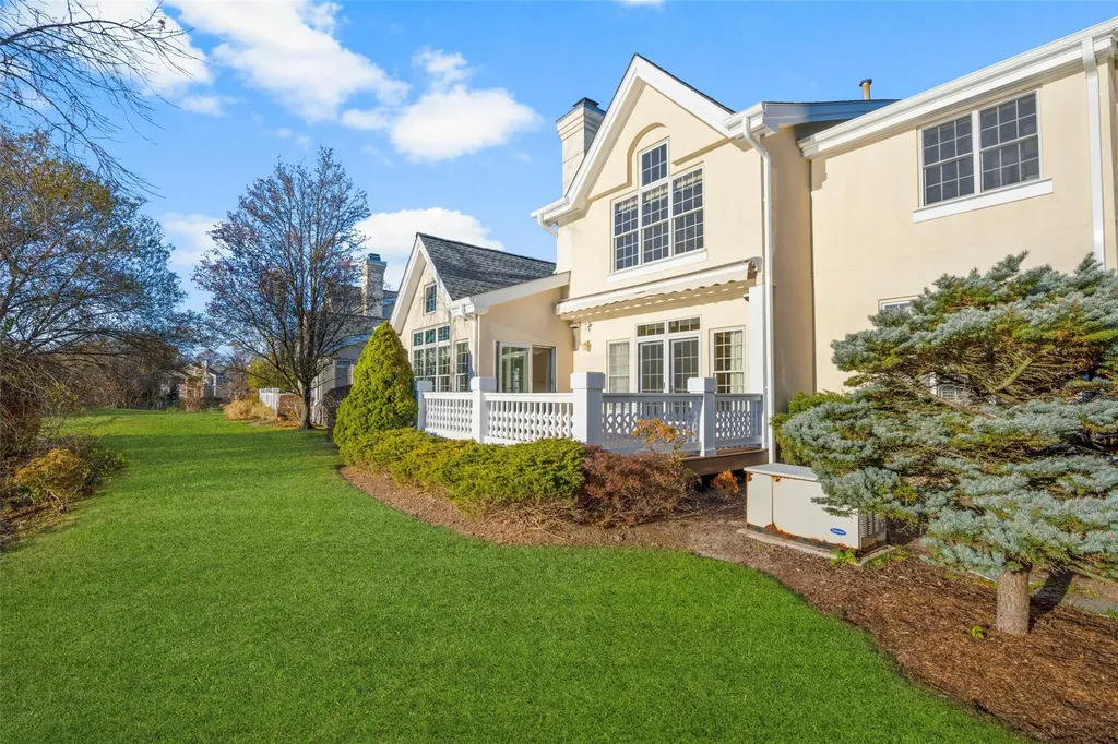 12 Doral Greens Drive E Rye Brook NY 10573