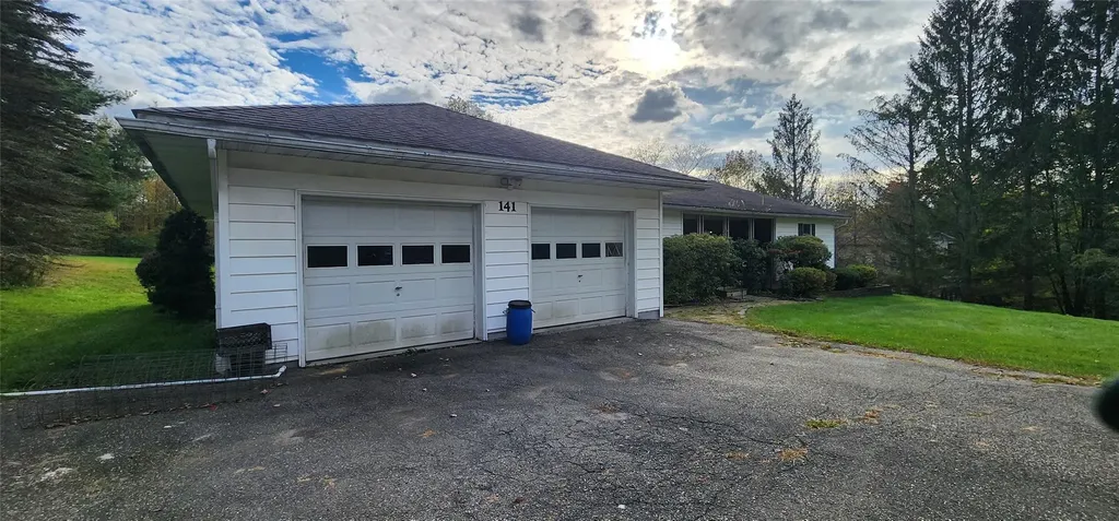 141 Leonard Road Monticello NY 12701