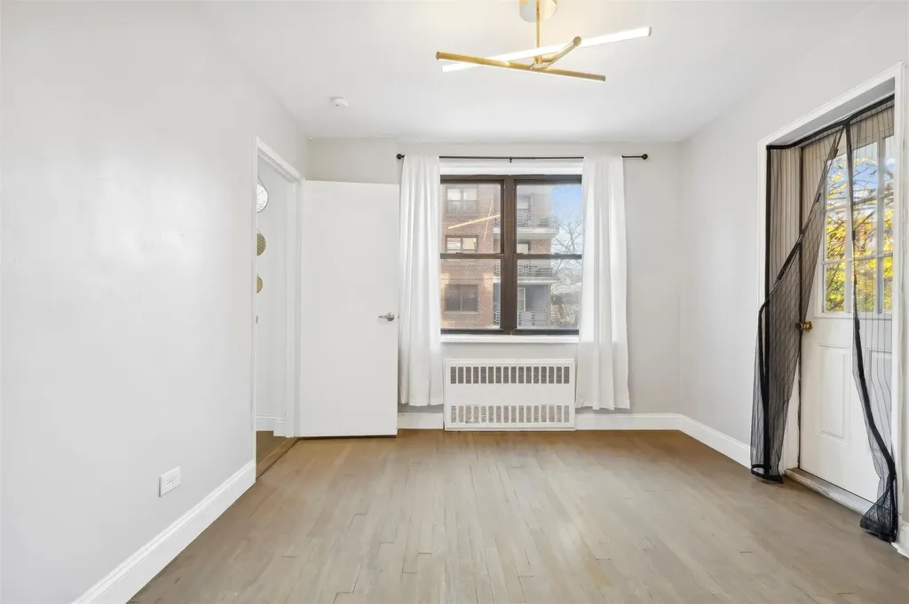 6495 Broadway Bronx NY 10471