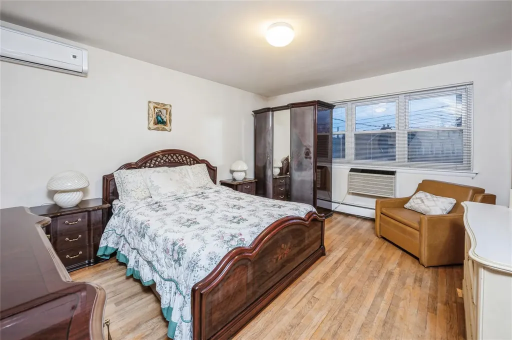 1650 Paulding Avenue Bronx NY 10462