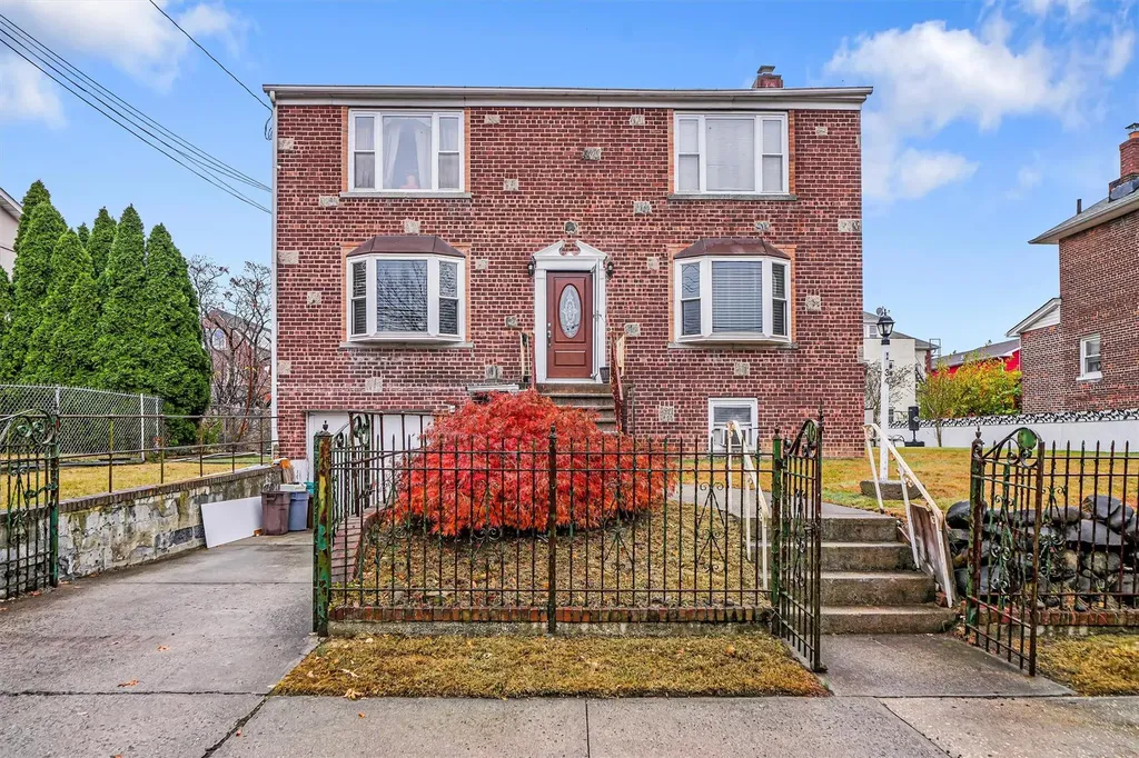1634 Research Avenue Bronx NY 10465