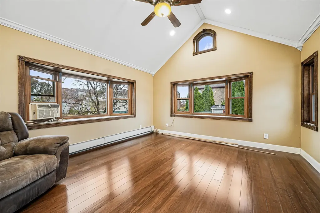 1634 Research Avenue Bronx NY 10465