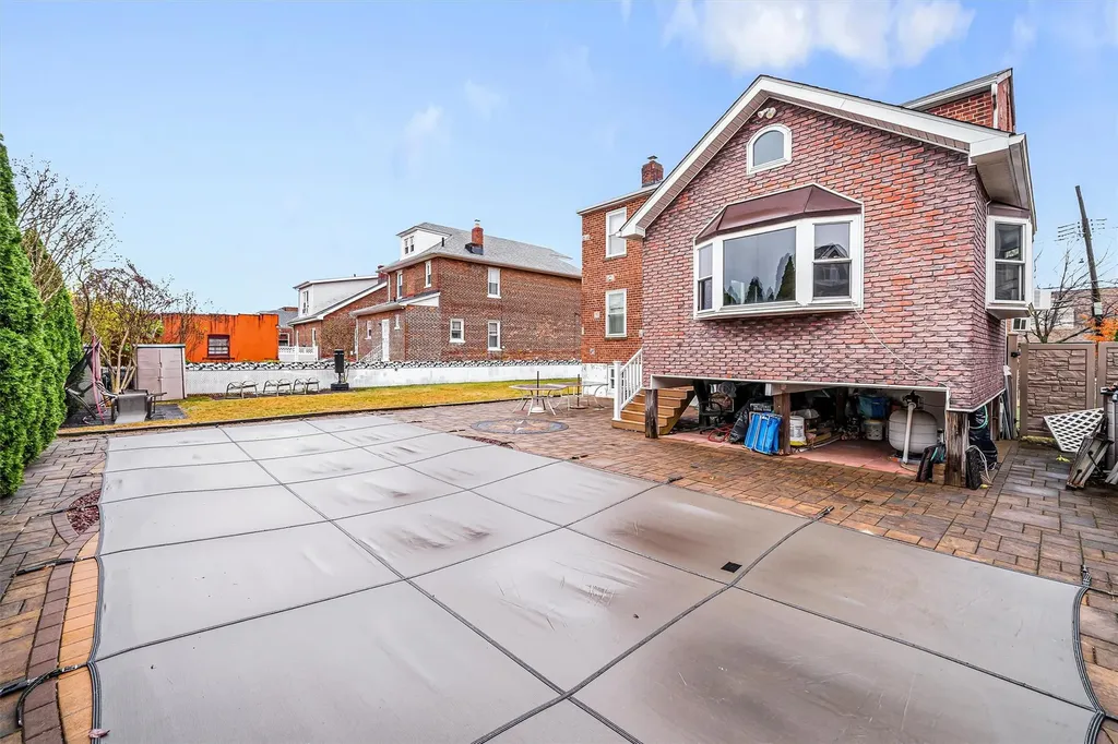 1634 Research Avenue Bronx NY 10465