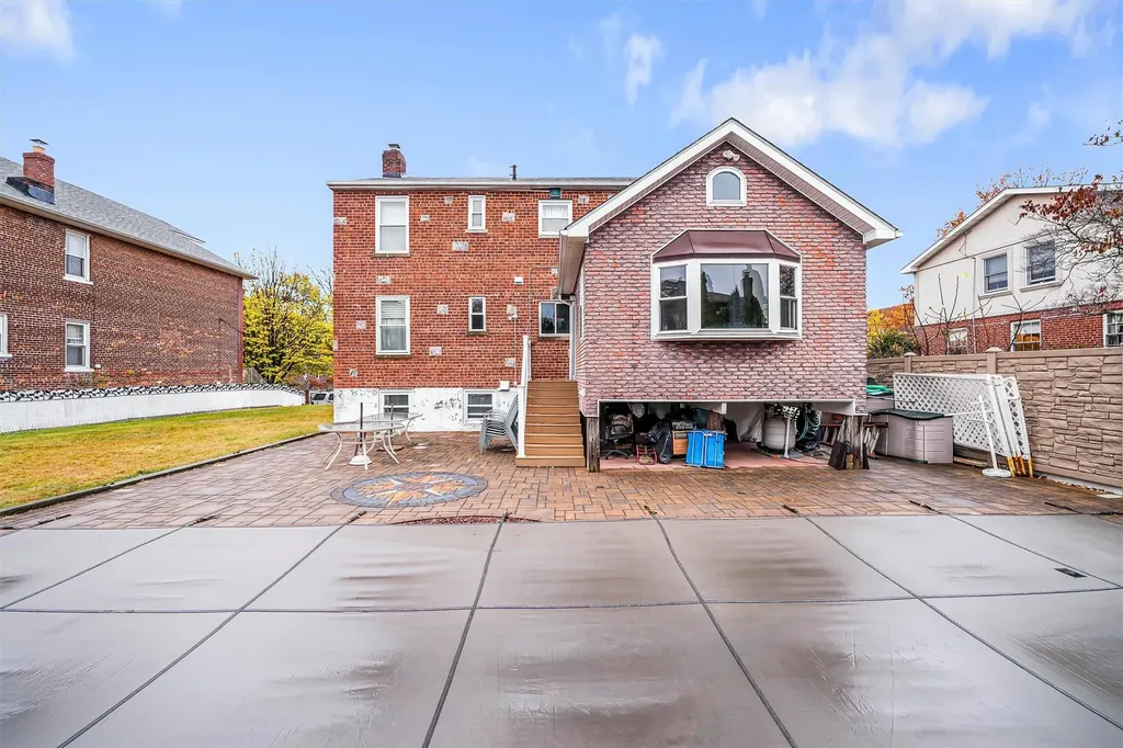 1634 Research Avenue Bronx NY 10465