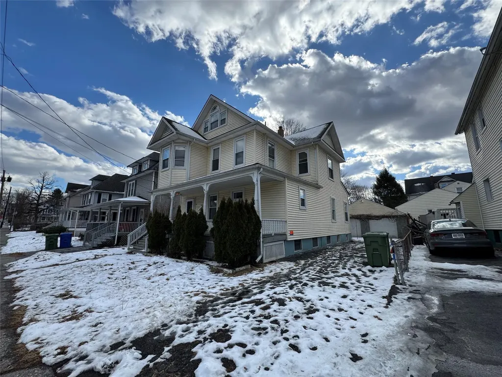 23 Albert Street Middletown NY 10940