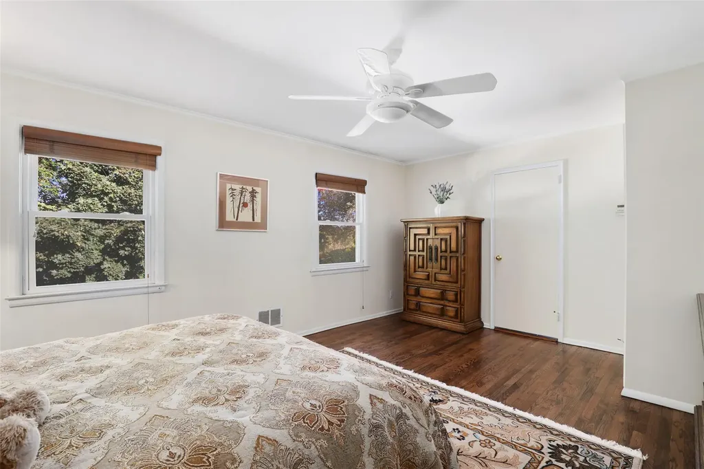13 Baylor Circle White Plains NY 10605