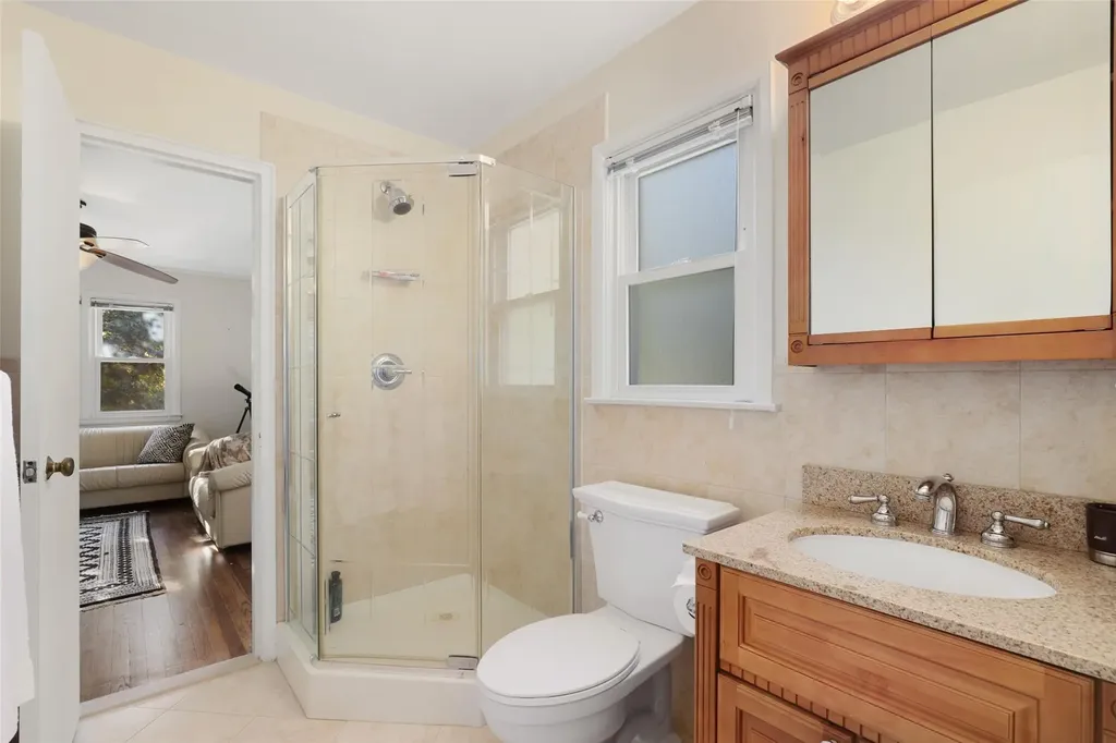 13 Baylor Circle White Plains NY 10605