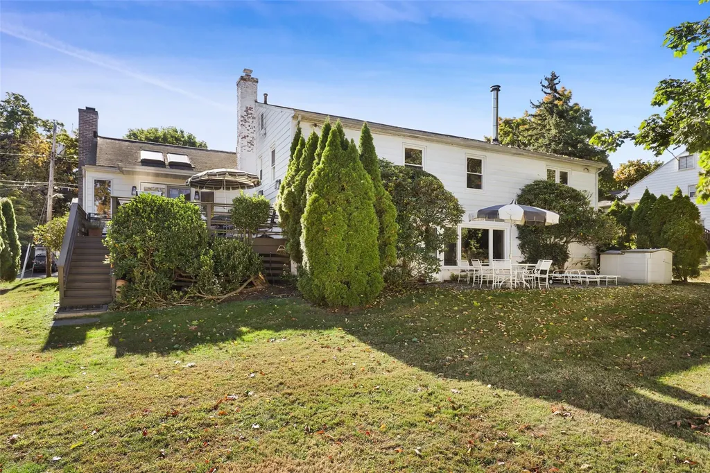 13 Baylor Circle White Plains NY 10605