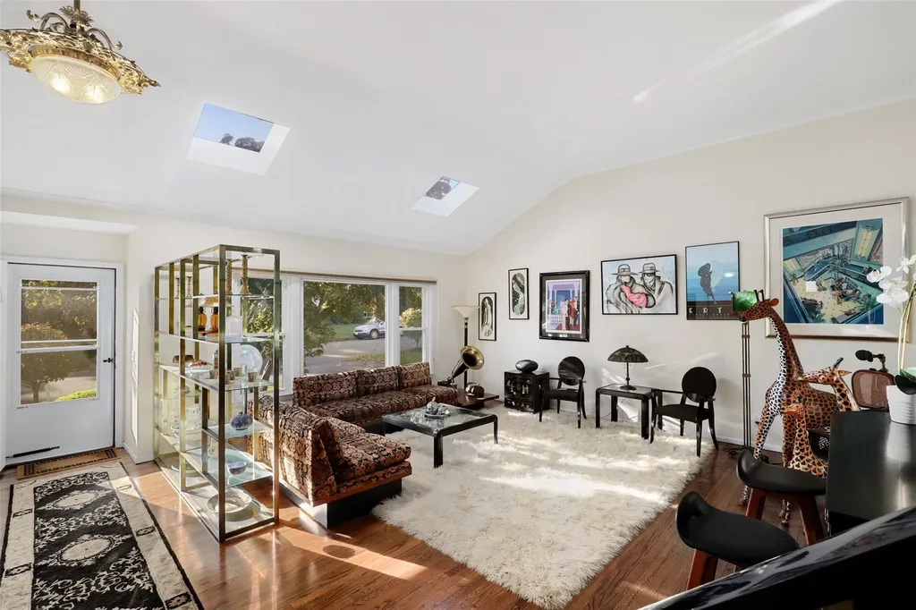 13 Baylor Circle White Plains NY 10605