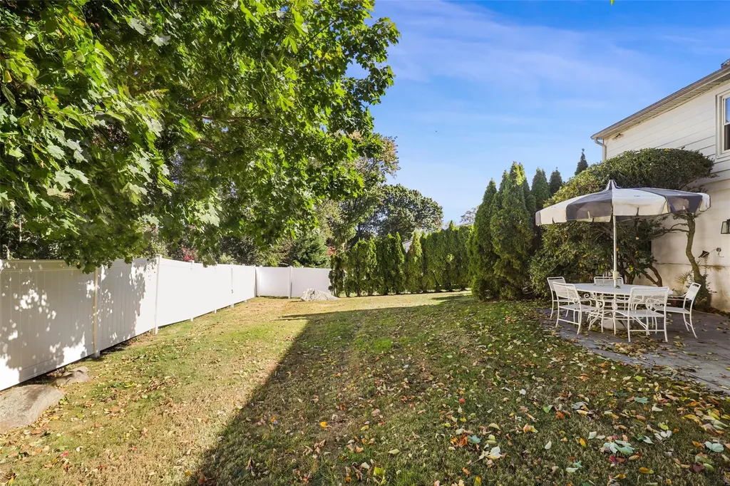 13 Baylor Circle White Plains NY 10605