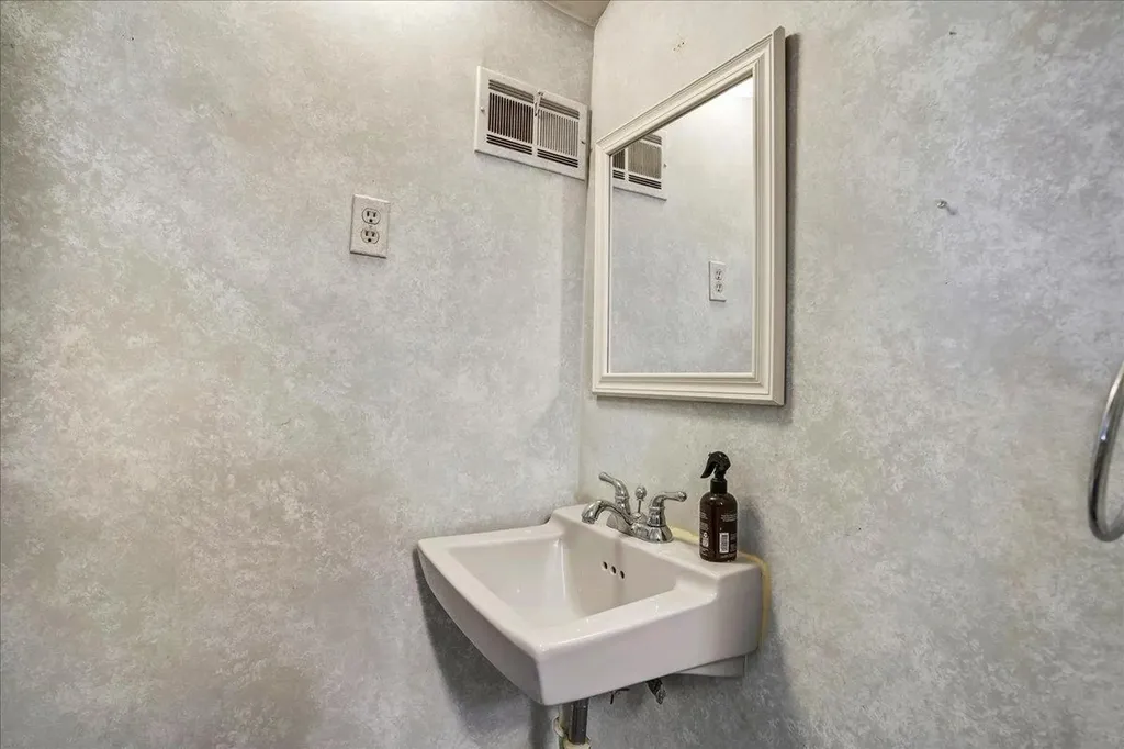 44 Maplewood Boulevard Suffern NY 10901