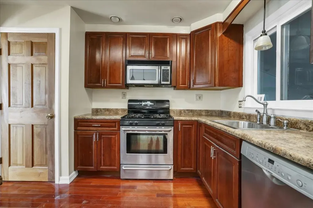 44 Maplewood Boulevard Suffern NY 10901