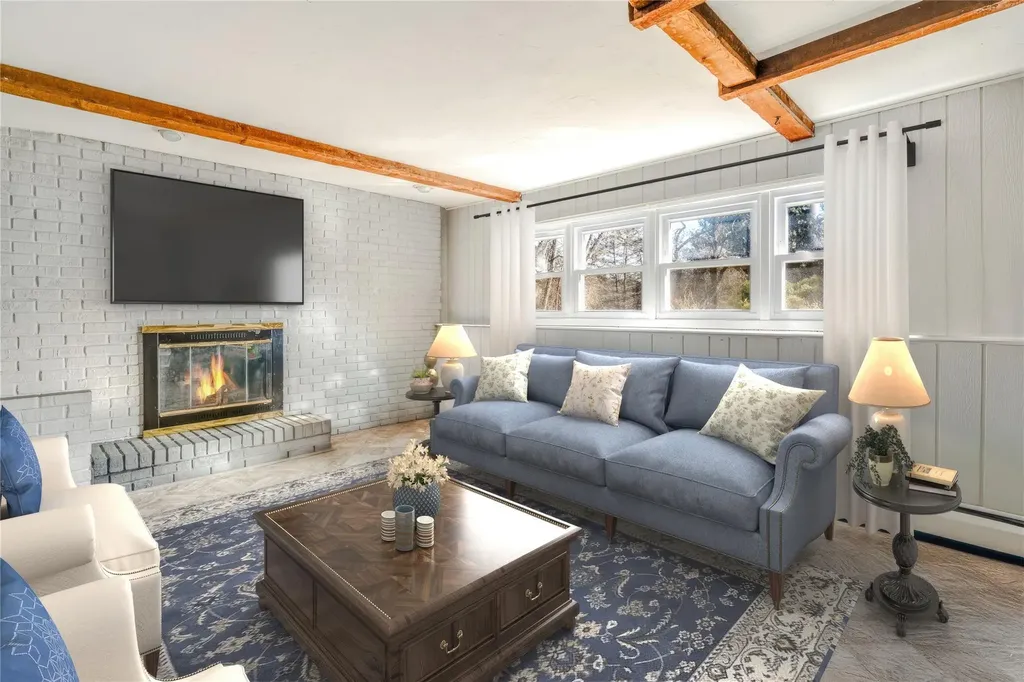 19 Gold Road Poughkeepsie NY 12603