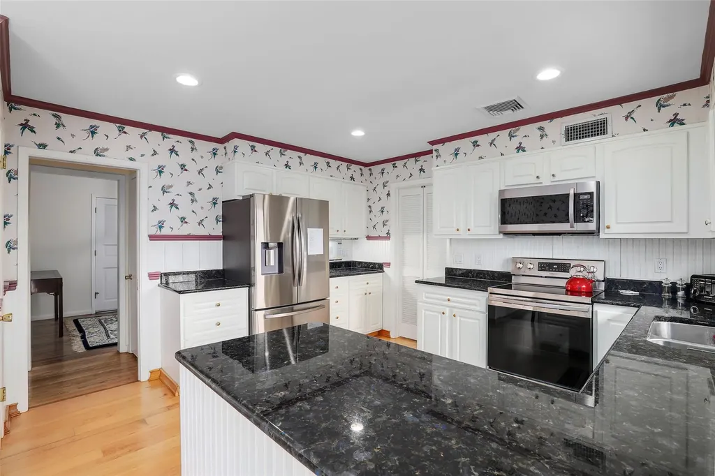18 Redcoat Lane Waccabuc NY 10597