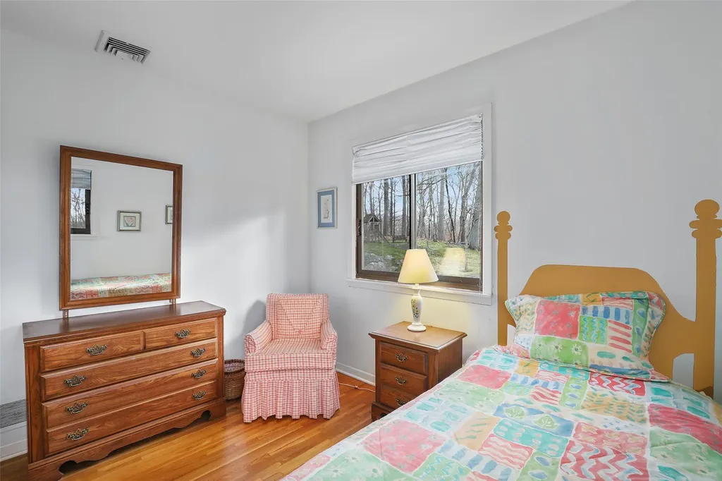 18 Redcoat Lane Waccabuc NY 10597