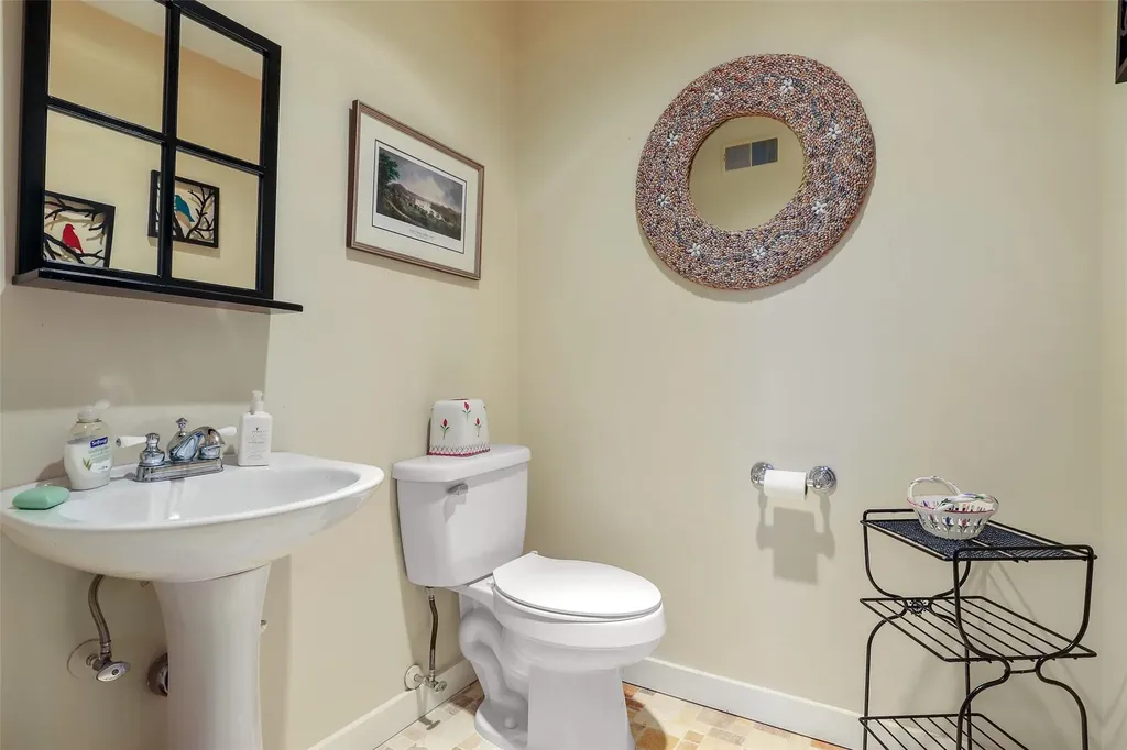 18 Redcoat Lane Waccabuc NY 10597
