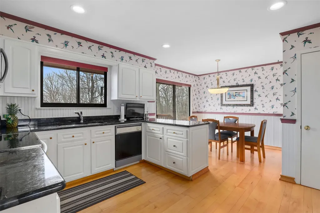 18 Redcoat Lane Waccabuc NY 10597