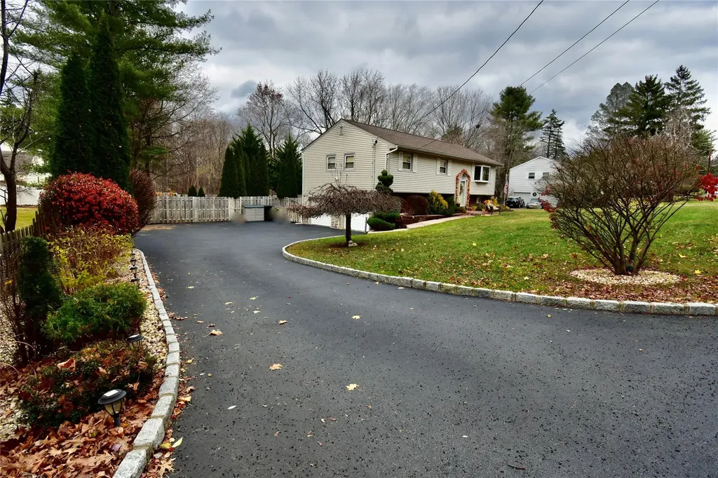 38 Scotland Road Spring Valley NY 10977