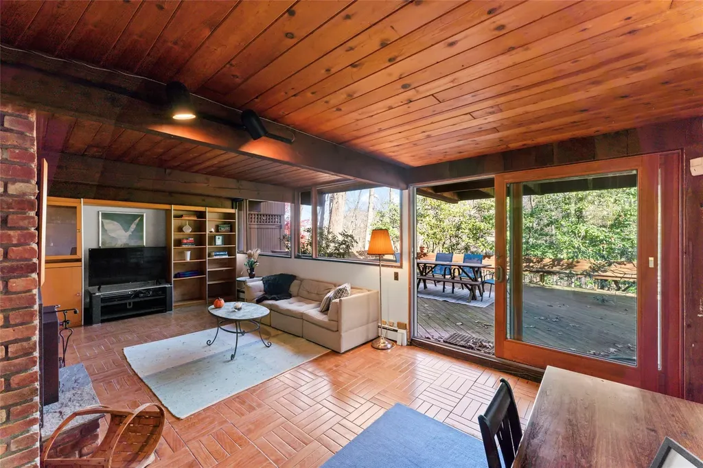 7 Out Post Road Katonah NY 10536