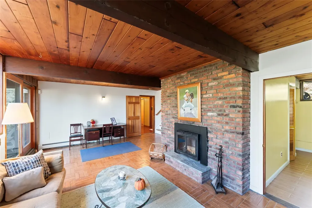 7 Out Post Road Katonah NY 10536