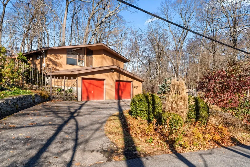 7 Out Post Road Katonah NY 10536
