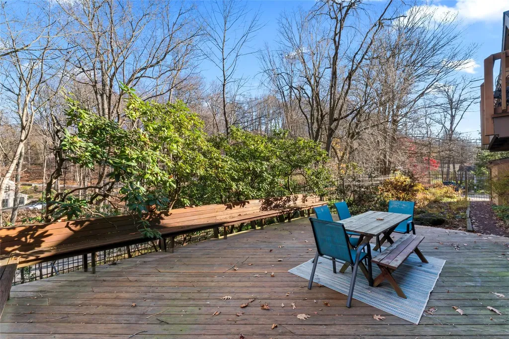 7 Out Post Road Katonah NY 10536