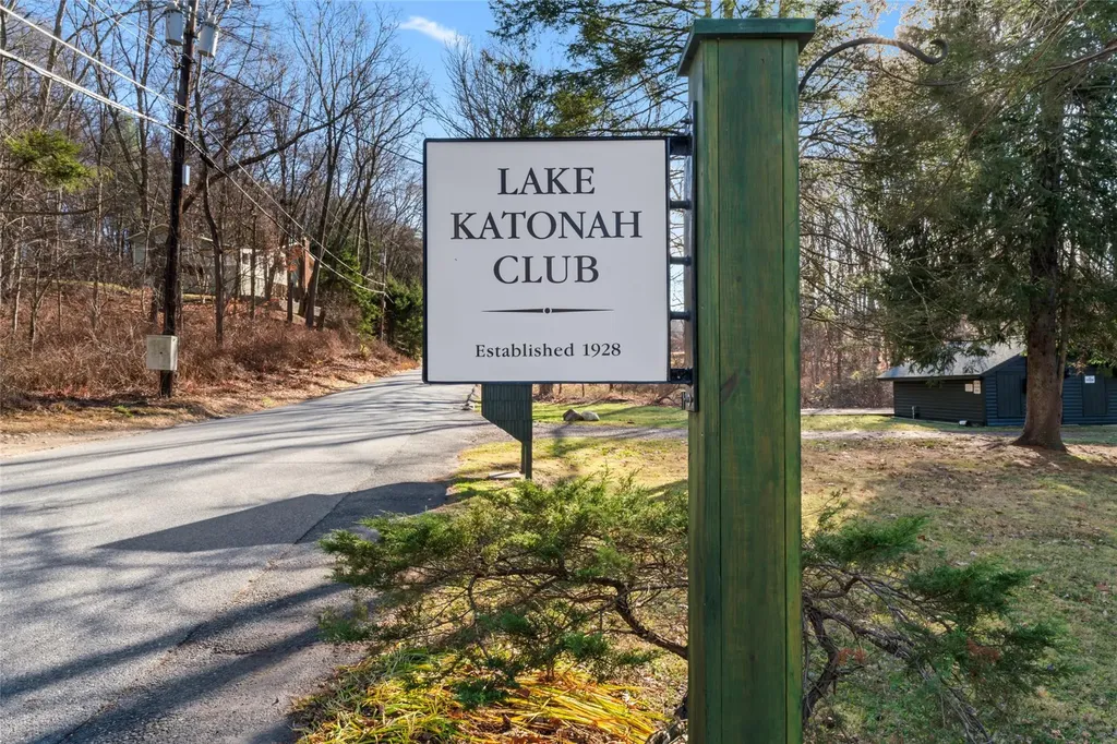 7 Out Post Road Katonah NY 10536
