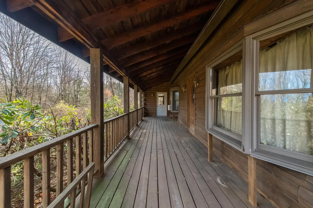 224 Cardinal Road Hyde Park NY 12538