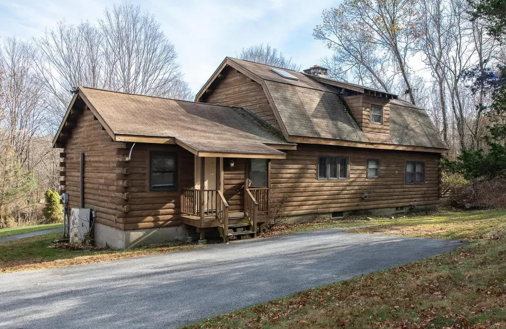 224 Cardinal Road Hyde Park NY 12538
