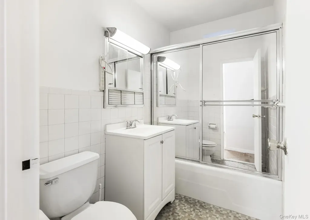 40 Brighton 1st Road Brooklyn NY 11235