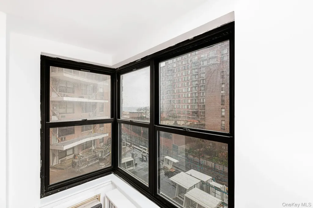 40 Brighton 1st Road Brooklyn NY 11235